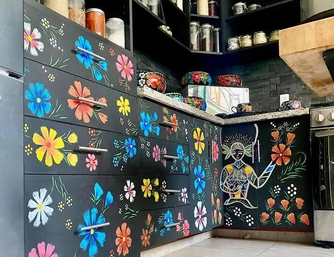 Luxurious Mid Century Modern Folk Art Сasa de vacaciones México DF
