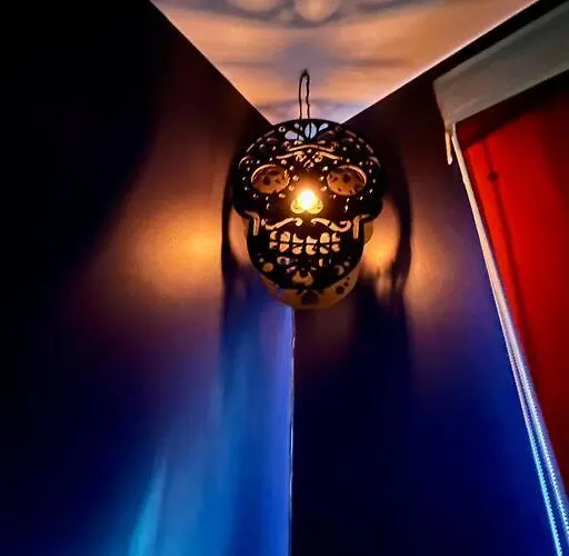 Сasa de vacaciones Luxurious Mid Century Modern Folk Art *